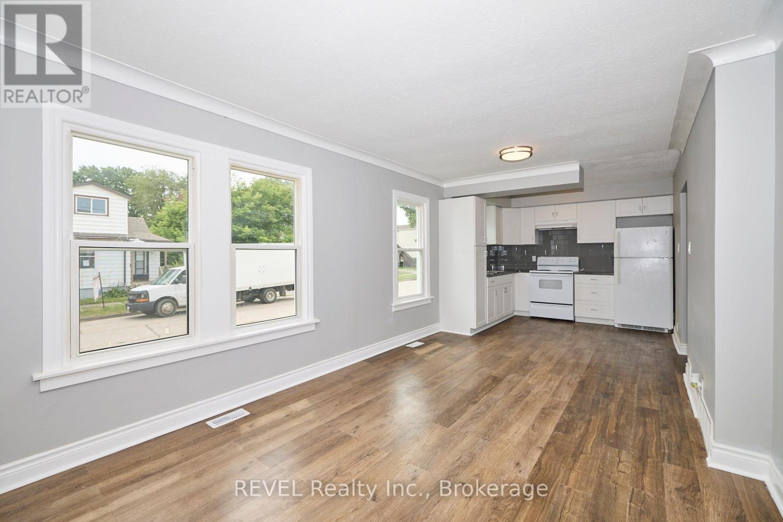 43 Cosby Avenue Property Photo 4