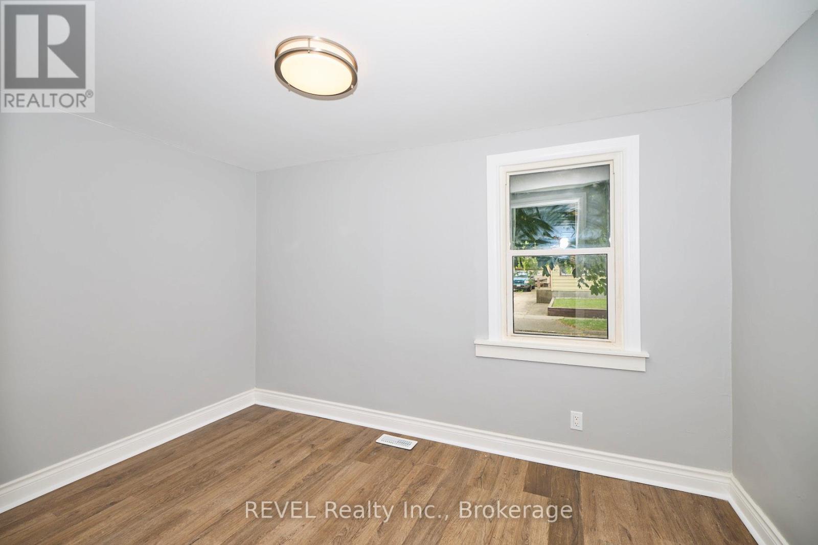 43 Cosby Avenue Property Photo 6