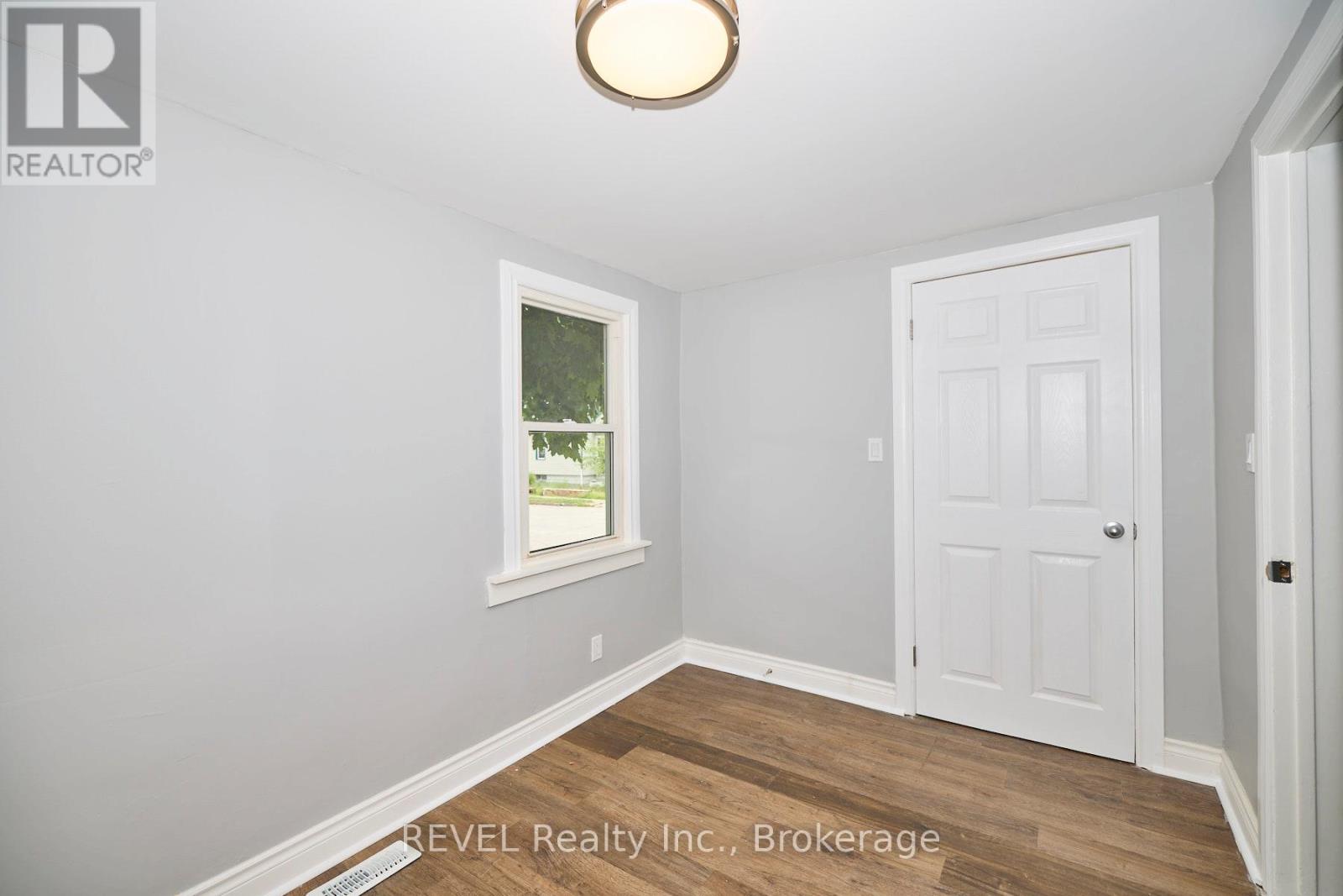 43 Cosby Avenue Property Photo 7