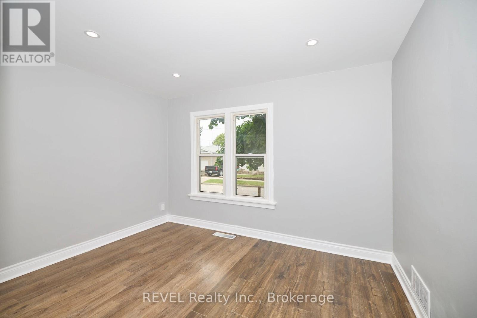43 Cosby Avenue Property Photo 9