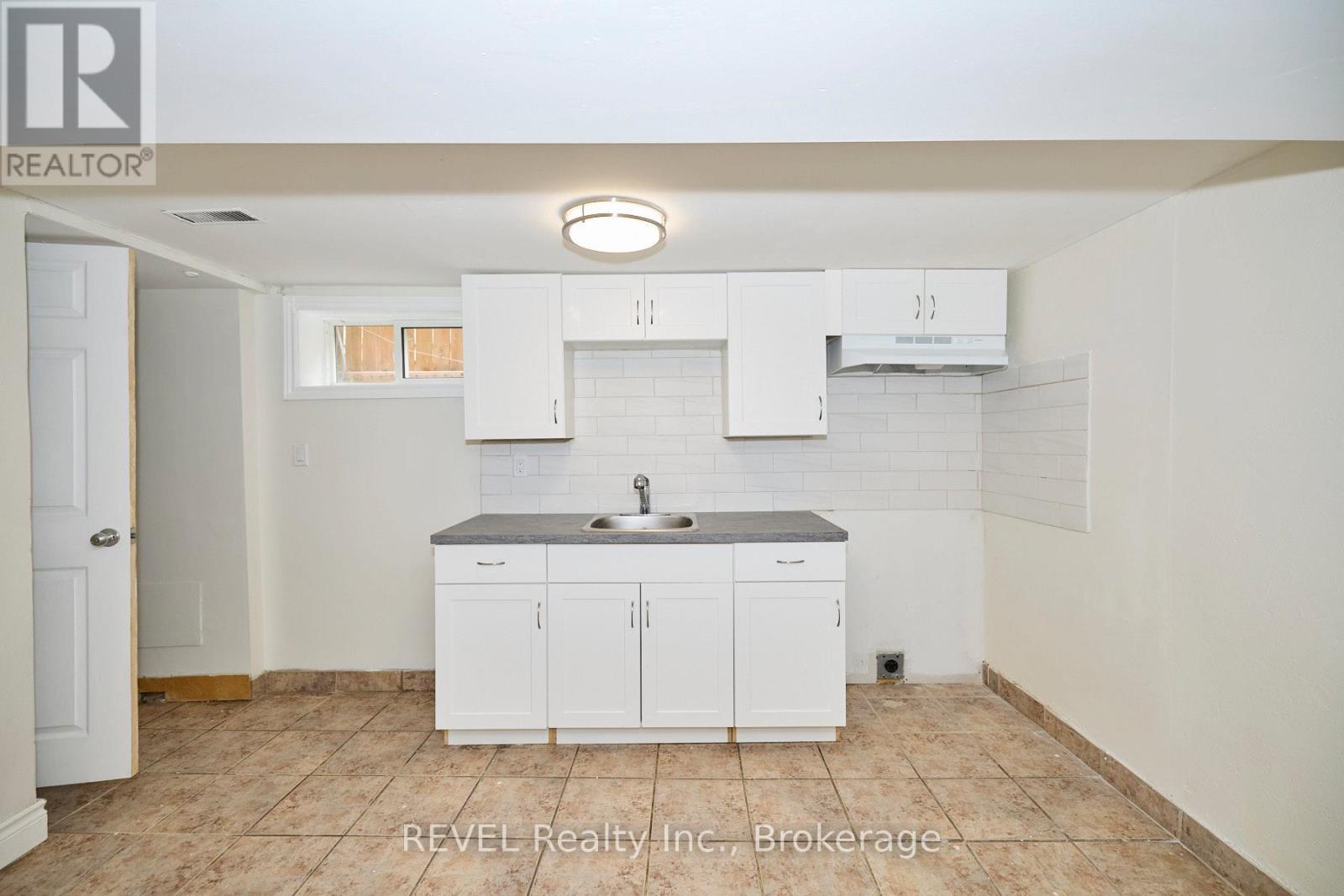 43 Cosby Avenue Property Photo 21