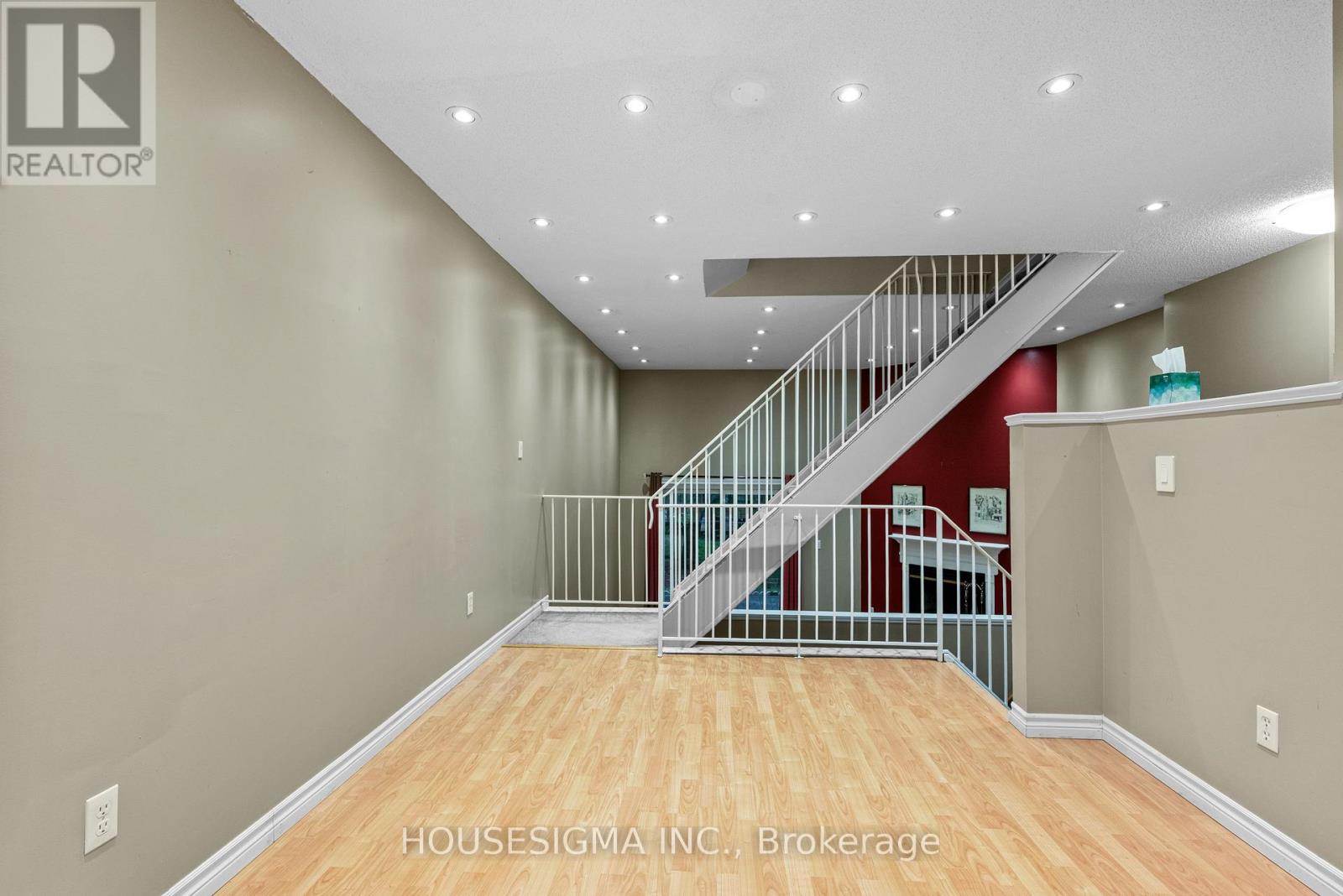 42 - 589 Beechwood Drive Property Photo 11