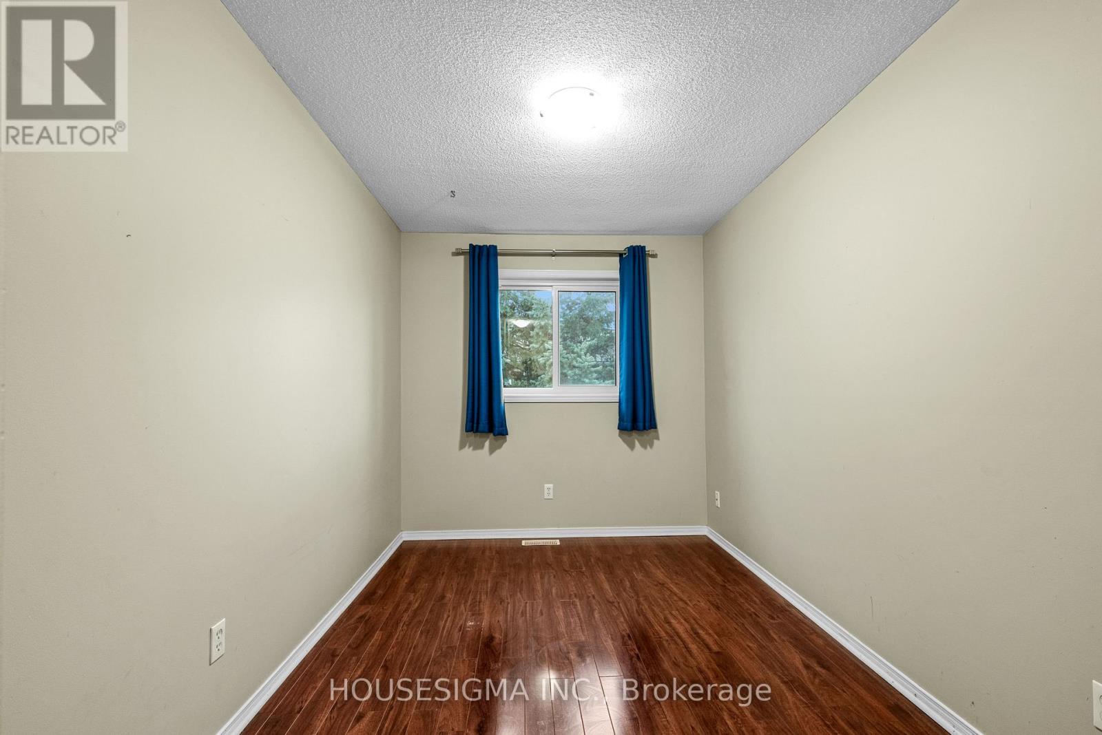 42 - 589 Beechwood Drive Property Photo 18