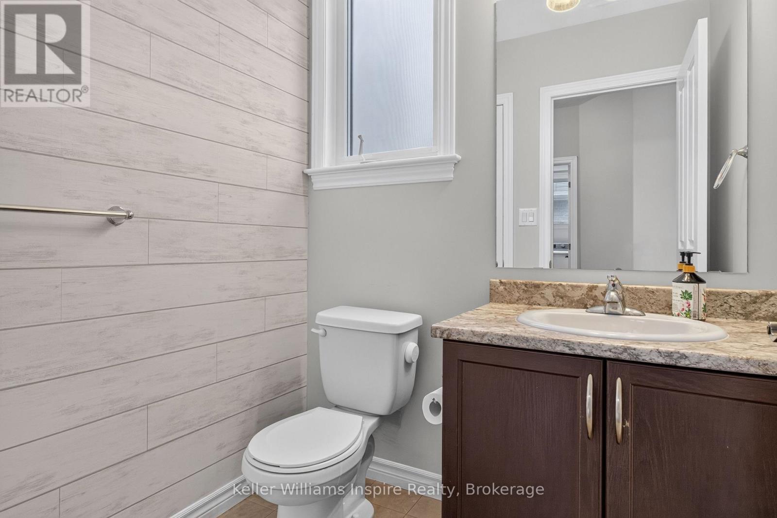 165 Islandview Drive Property Photo 6