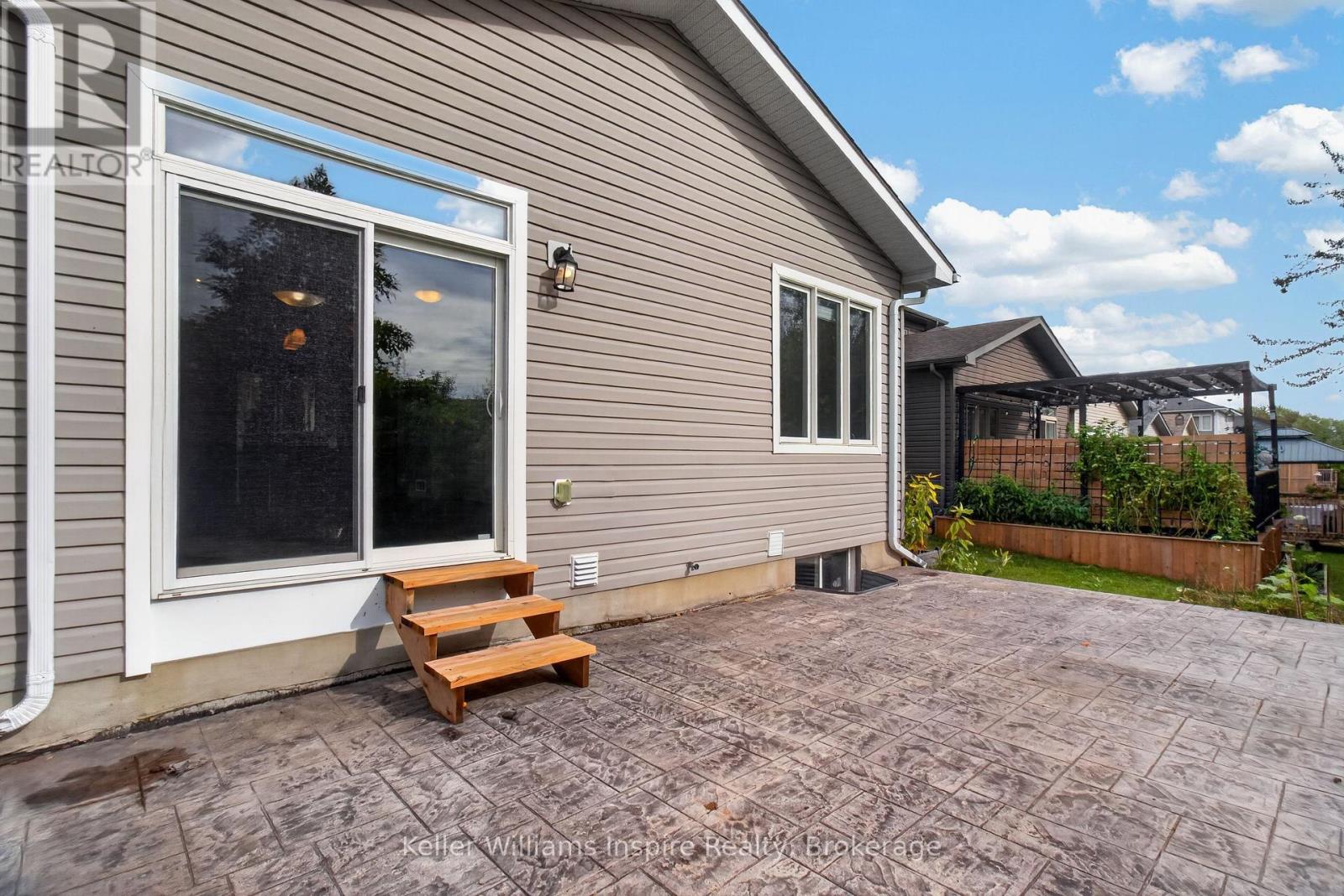 165 Islandview Drive Property Photo 40