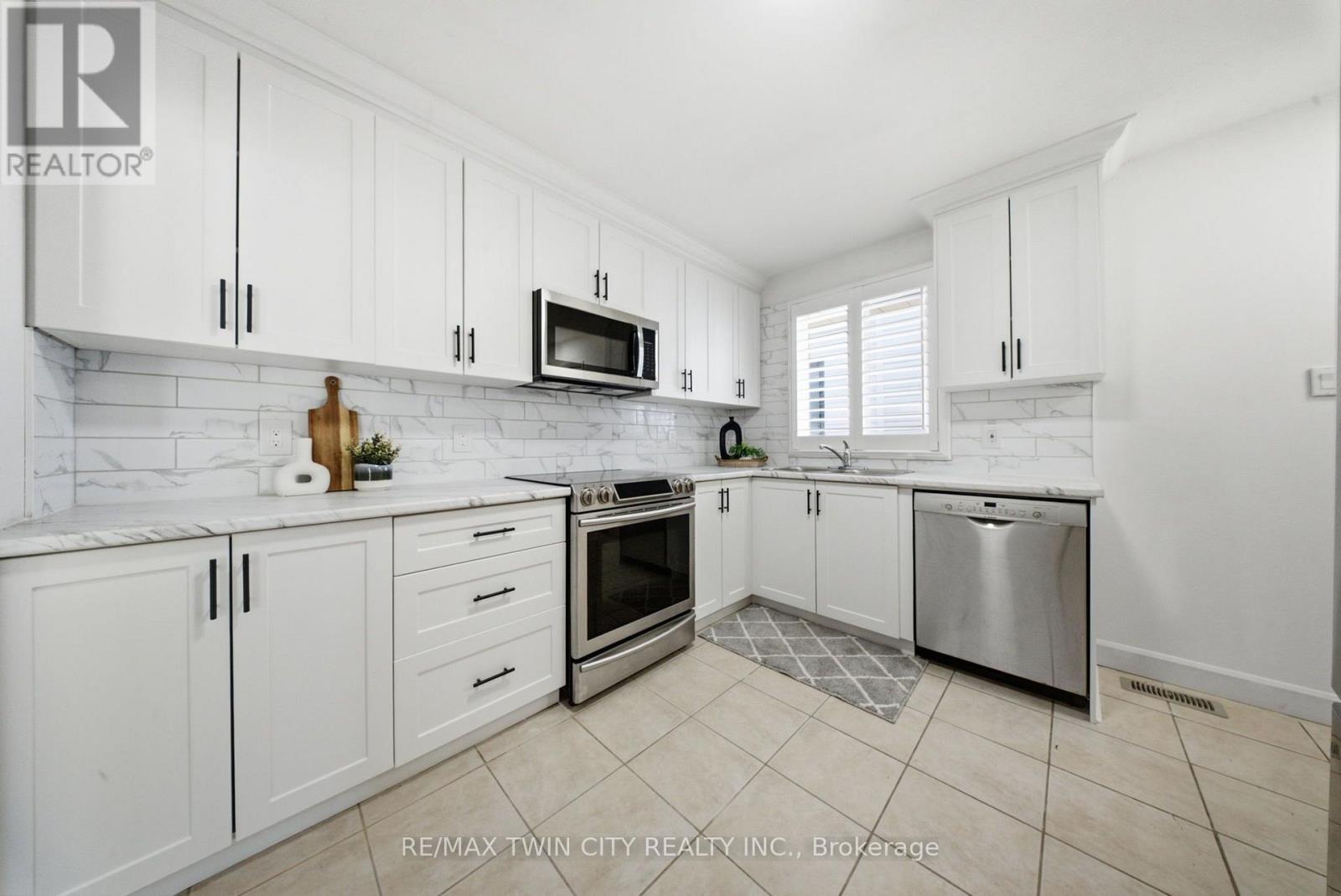 16 Burwell Street Property Photo 13