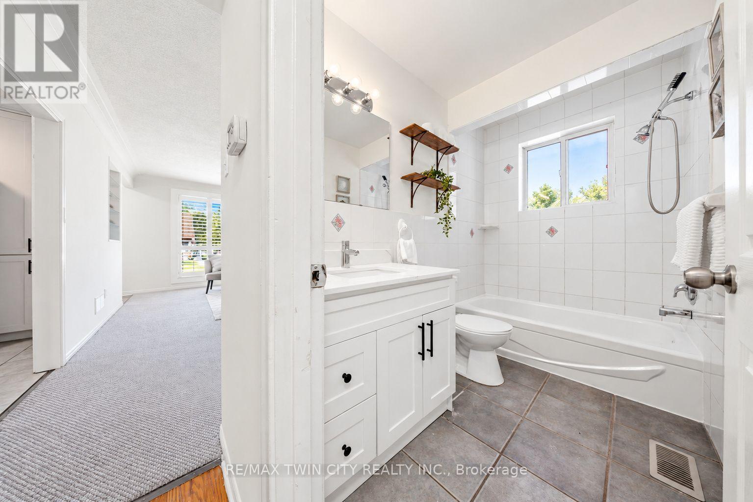 16 Burwell Street Property Photo 14