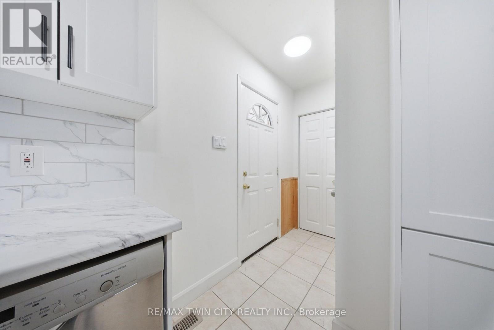 16 Burwell Street Property Photo 20