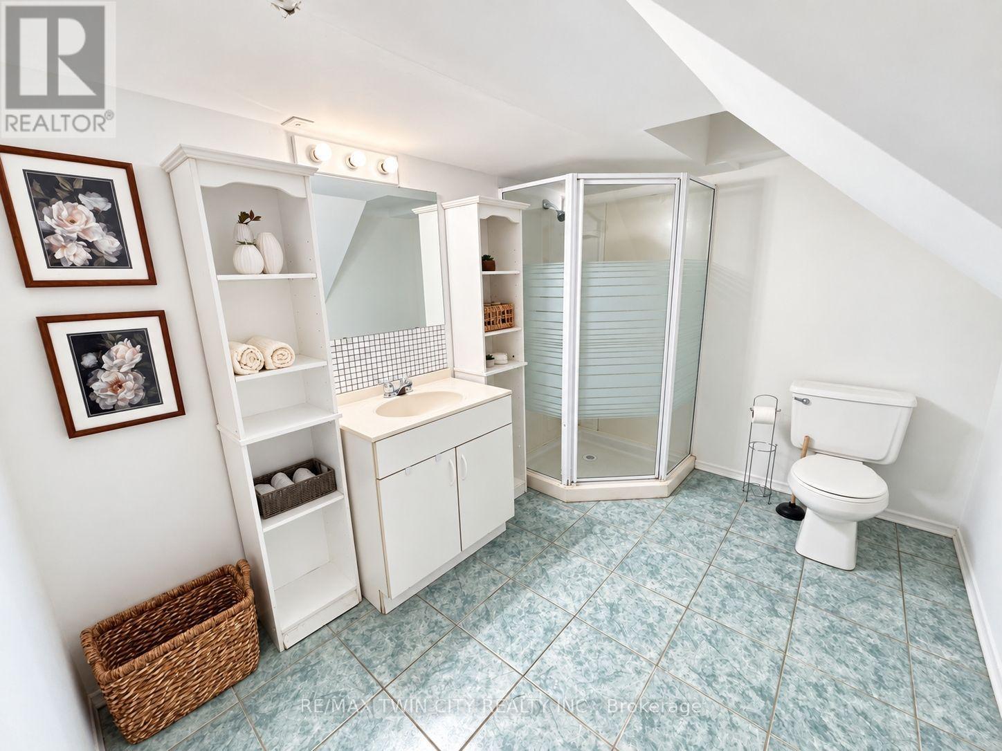 16 Burwell Street Property Photo 25