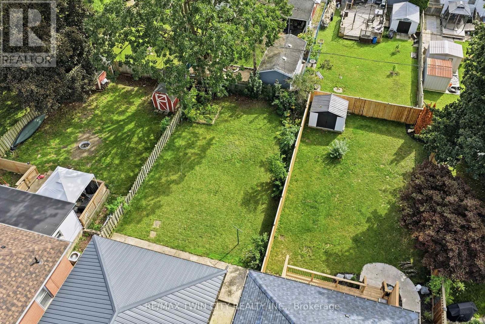 16 Burwell Street Property Photo 32