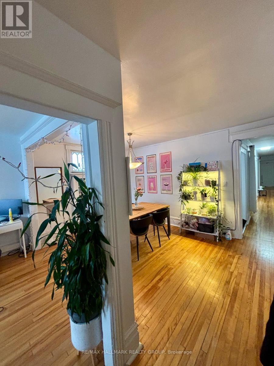 3 - 421 Lisgar Street Property Photo 3