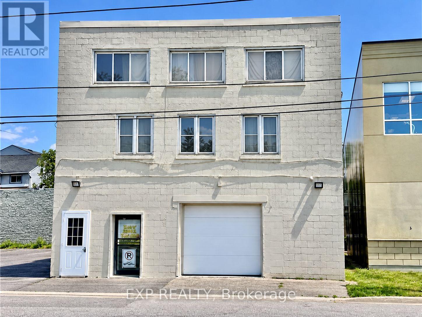 447 Main Street E Property Photo 2