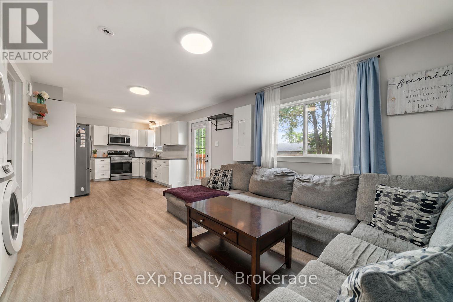 Unit A - 89 College Street E Property Photo 1