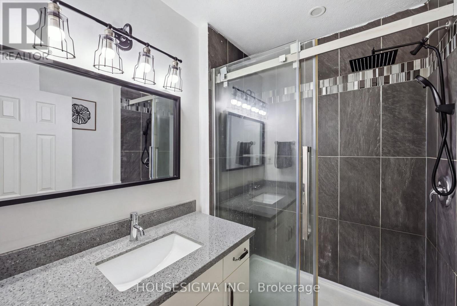 198 Weir Street N Property Photo 19