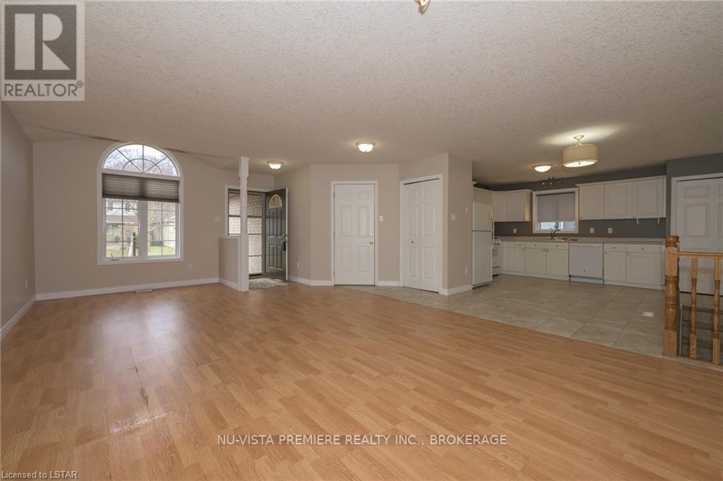 602 Sprucewood Drive Property Photo 3
