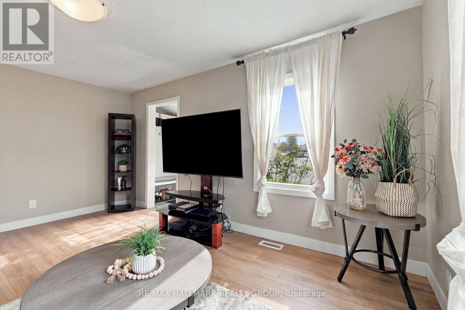 24 Reuben Cr Crescent Property Photo 9