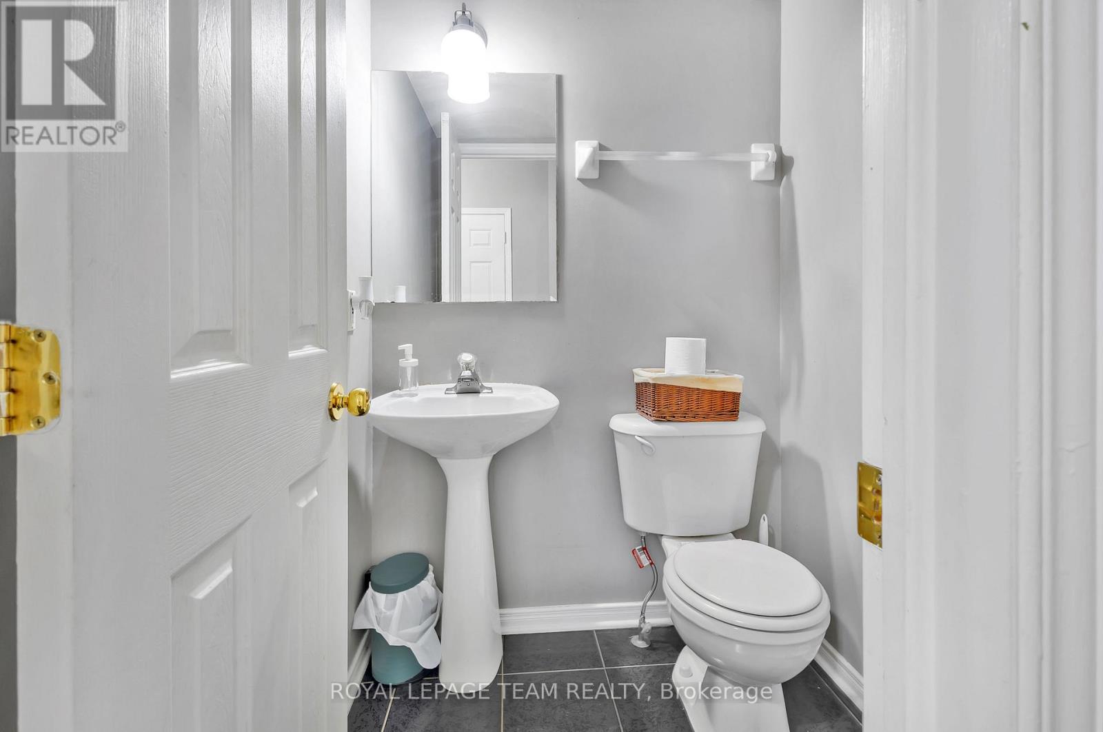 36 Saffron Court Property Photo 4