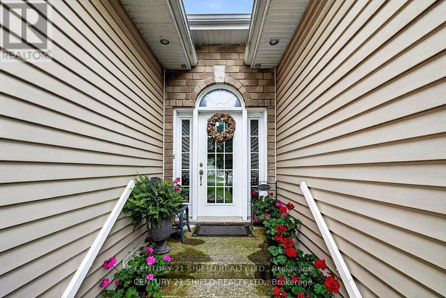 67 Front St Street Property Photo 5