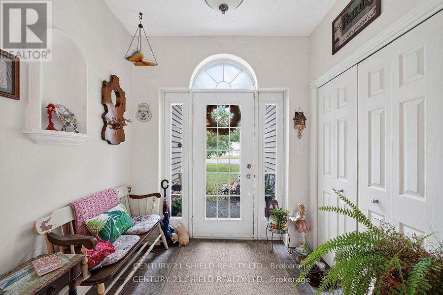 67 Front St Street Property Photo 6