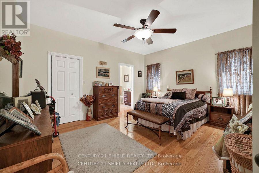 67 Front St Street Property Photo 23