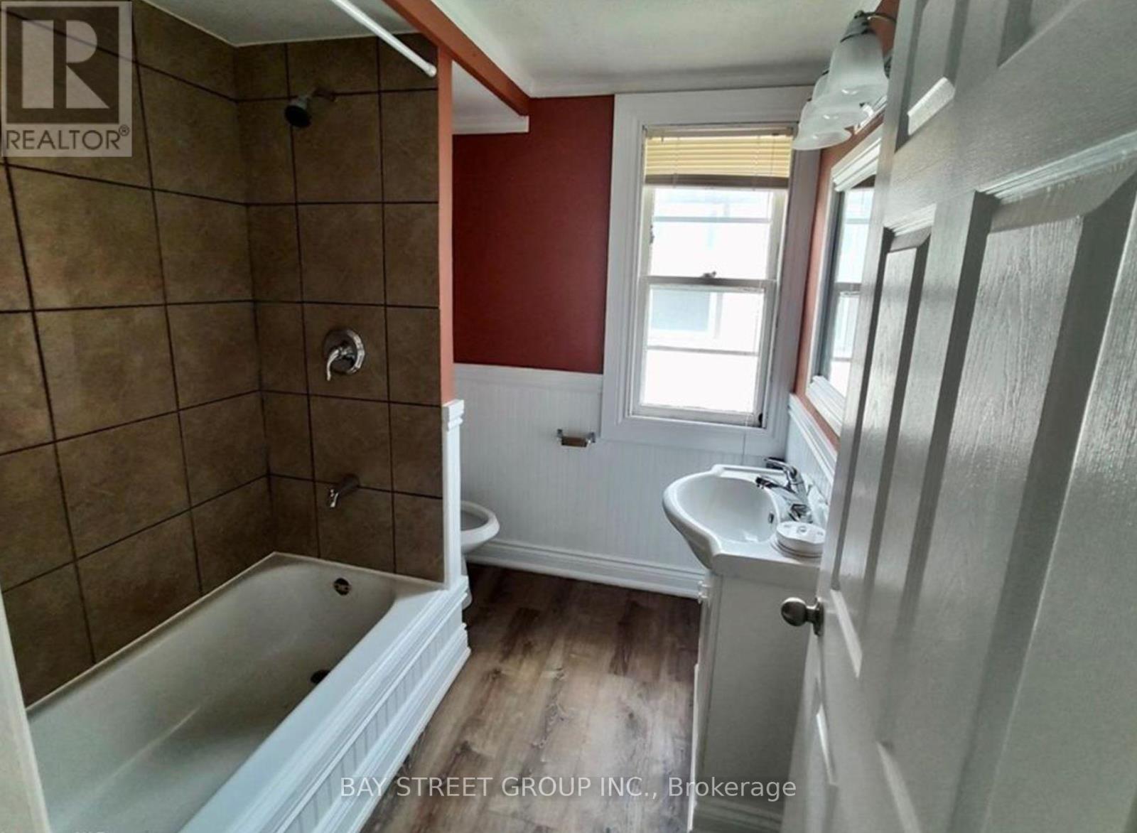 Upper - 5114 Mcrae Street Property Photo 8