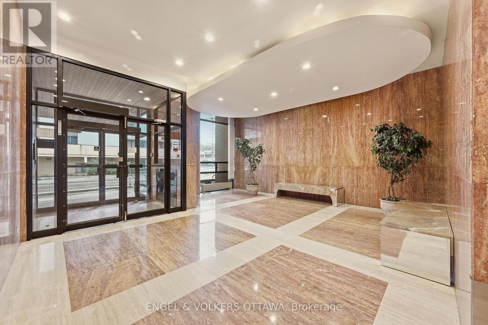 606 - 475 Laurier Avenue W Property Photo 3
