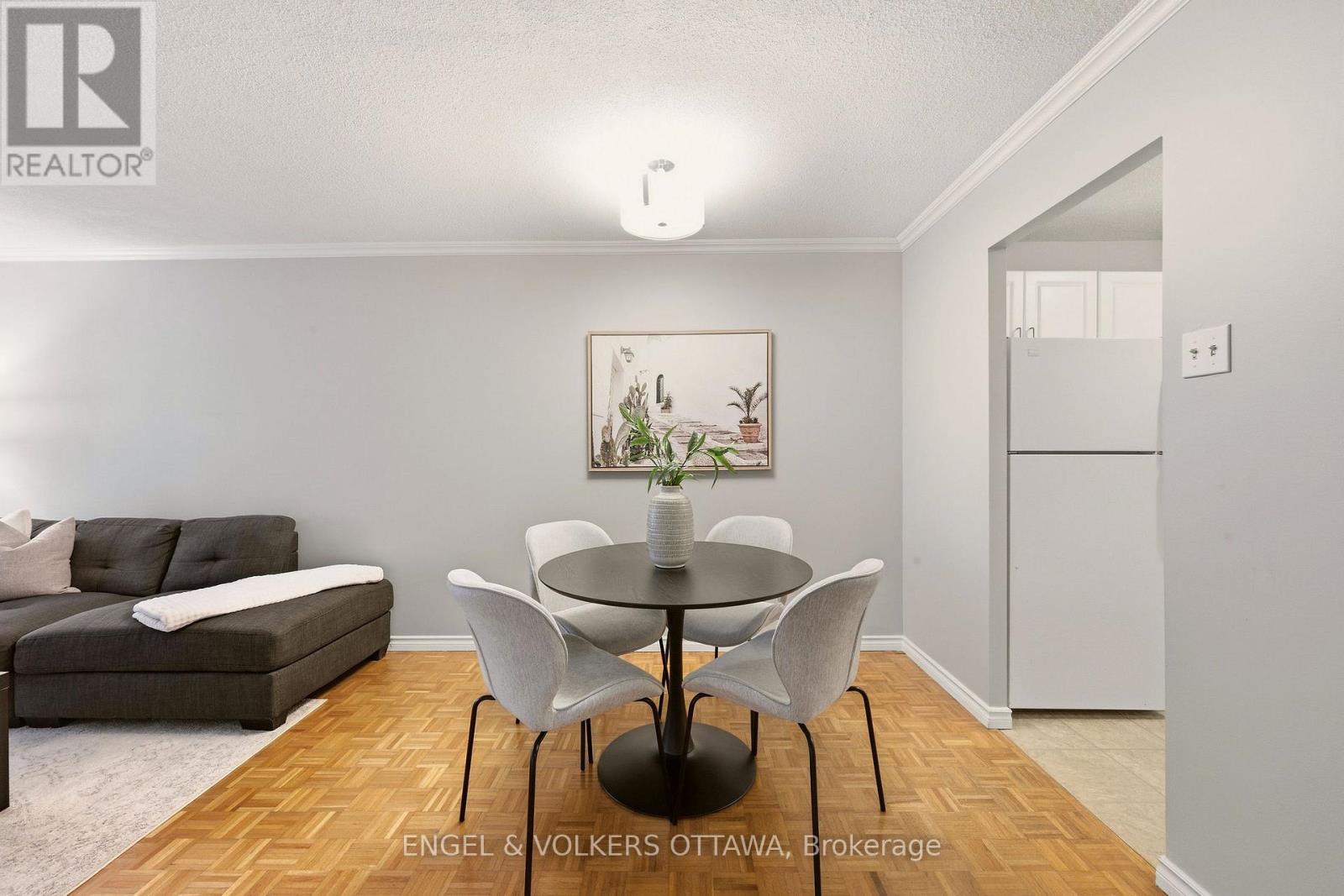 606 - 475 Laurier Avenue W Property Photo 6