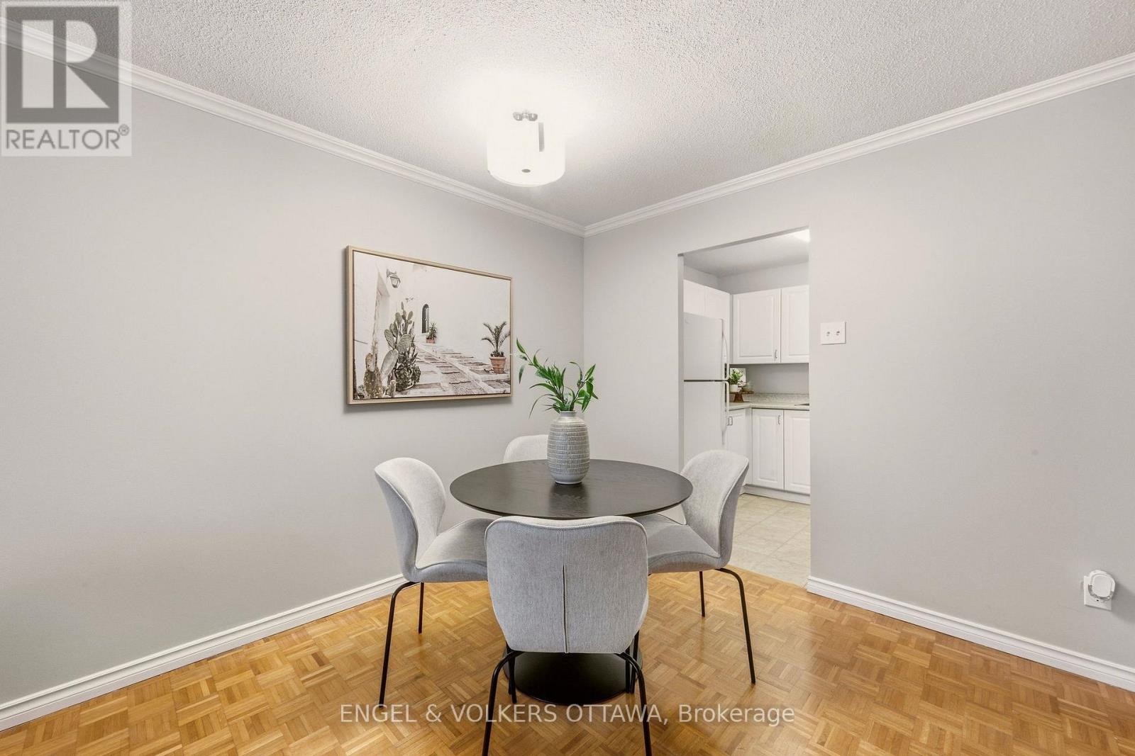 606 - 475 Laurier Avenue W Property Photo 7