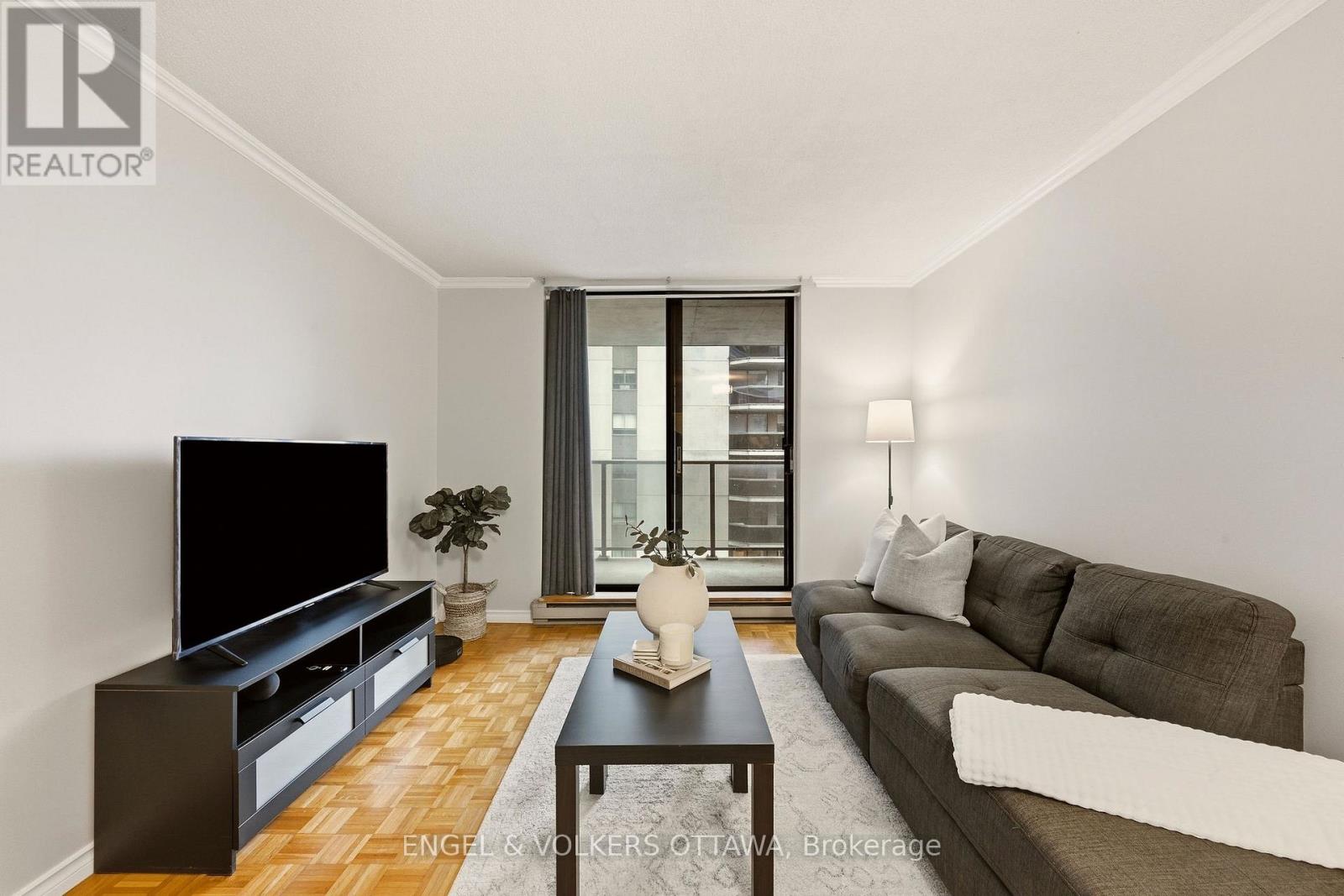 606 - 475 Laurier Avenue W Property Photo 11