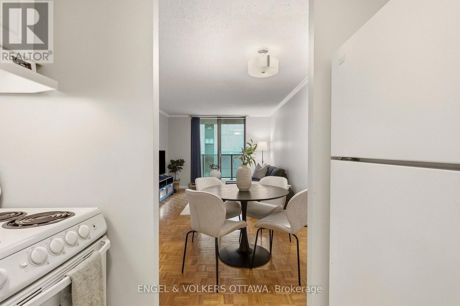 606 - 475 Laurier Avenue W Property Photo 20