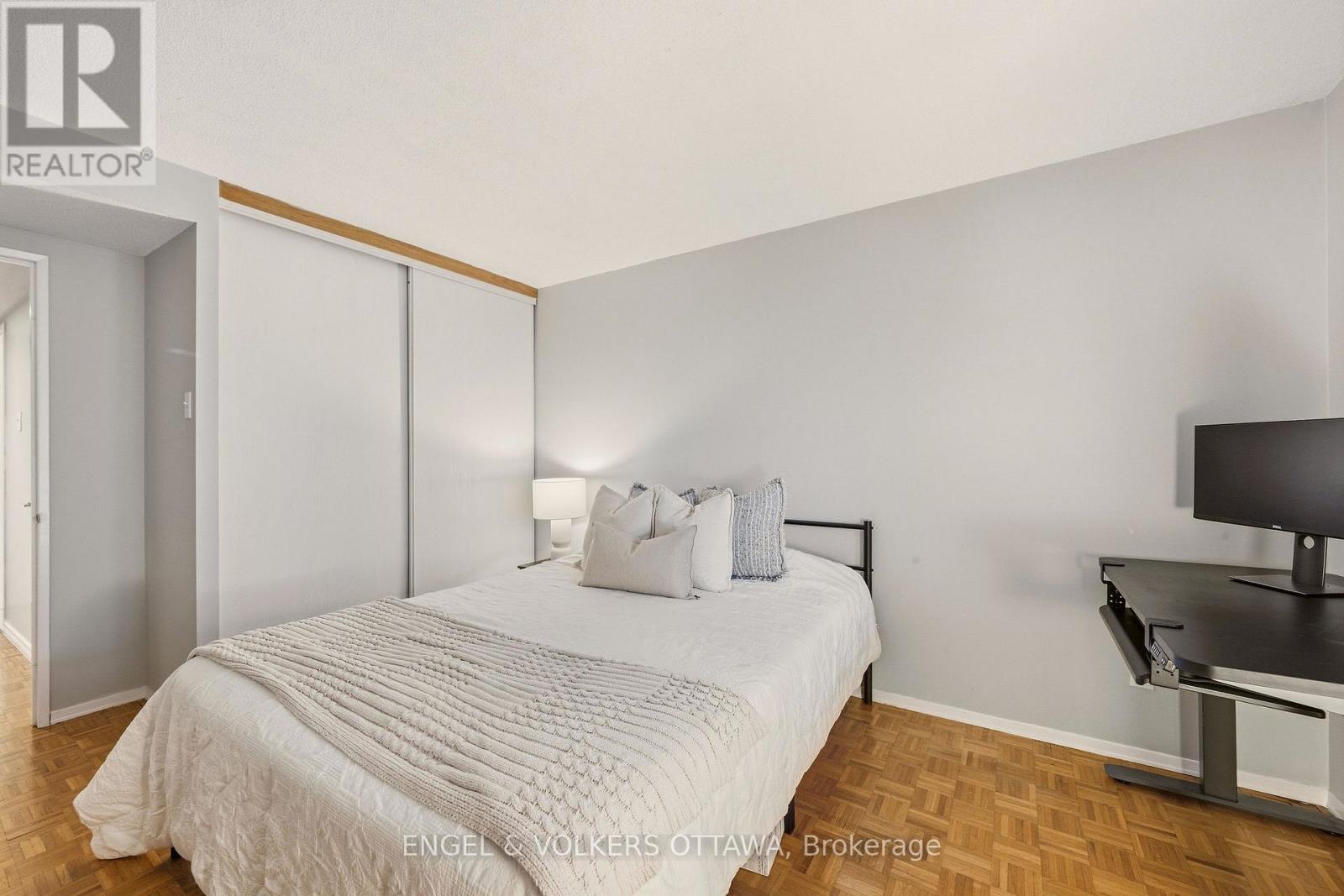 606 - 475 Laurier Avenue W Property Photo 23