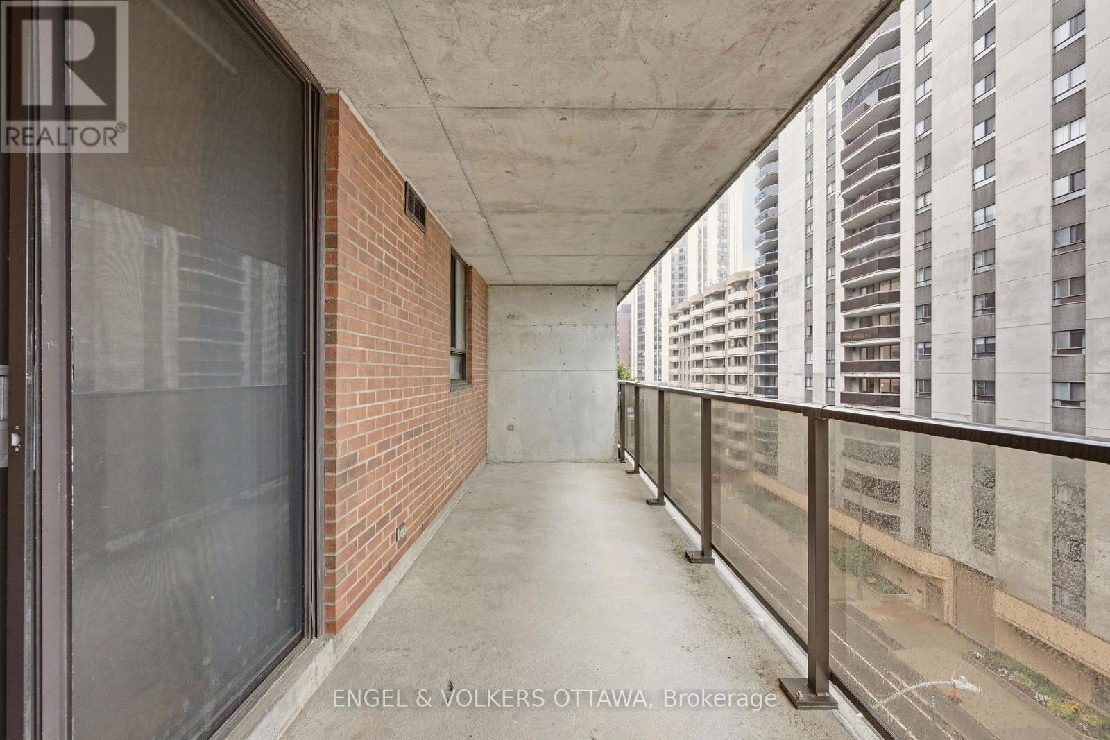 606 - 475 Laurier Avenue W Property Photo 25
