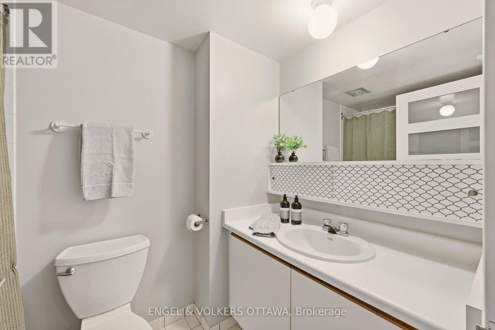 606 - 475 Laurier Avenue W Property Photo 28