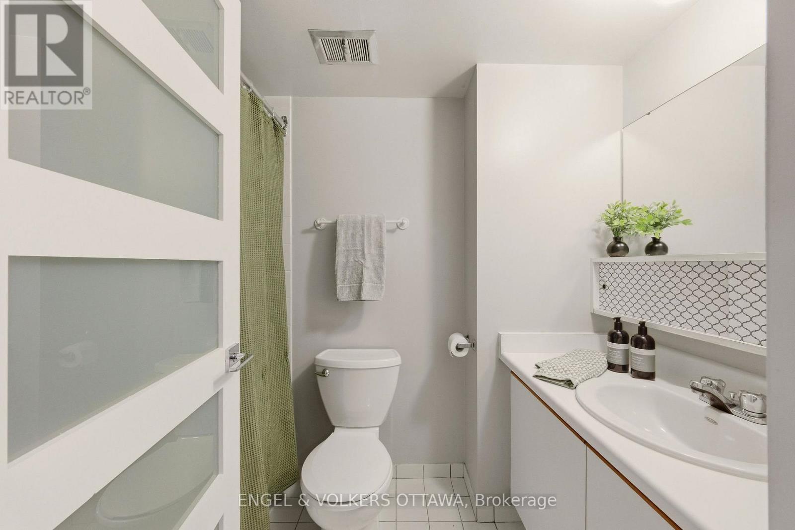 606 - 475 Laurier Avenue W Property Photo 29