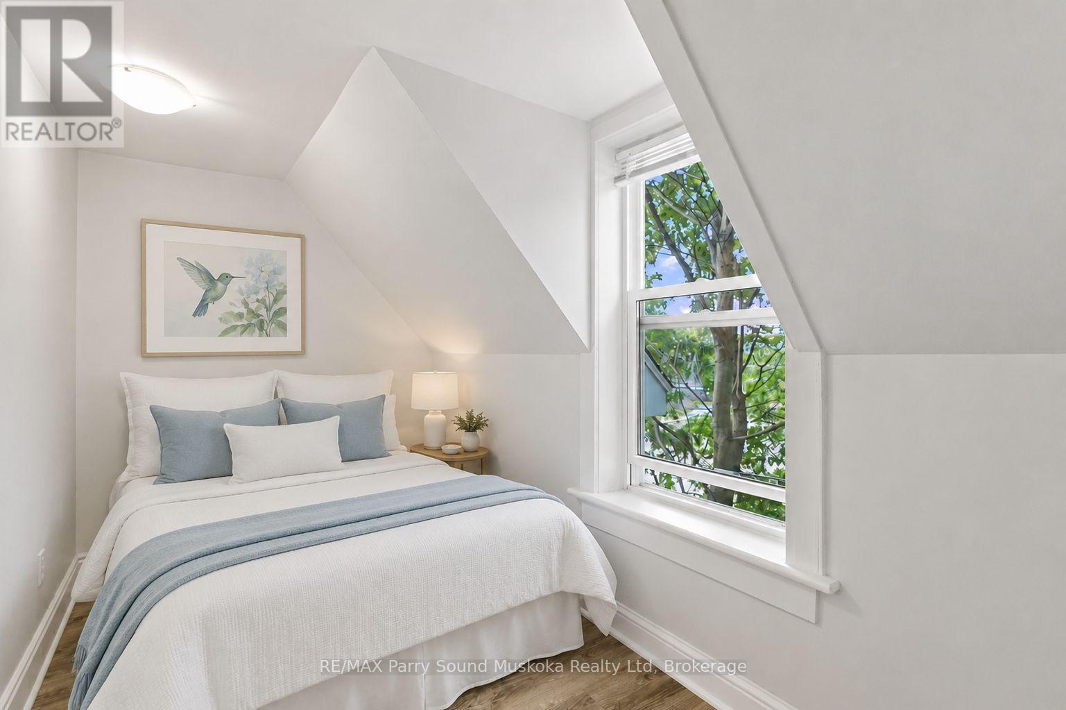 18 William Street Property Photo 36