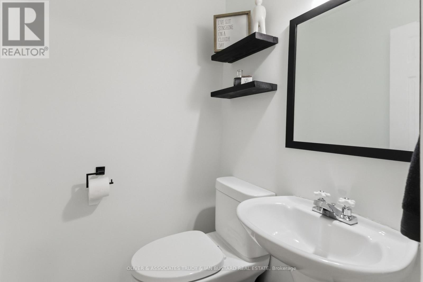 109 Mcmaster Drive E Property Photo 17