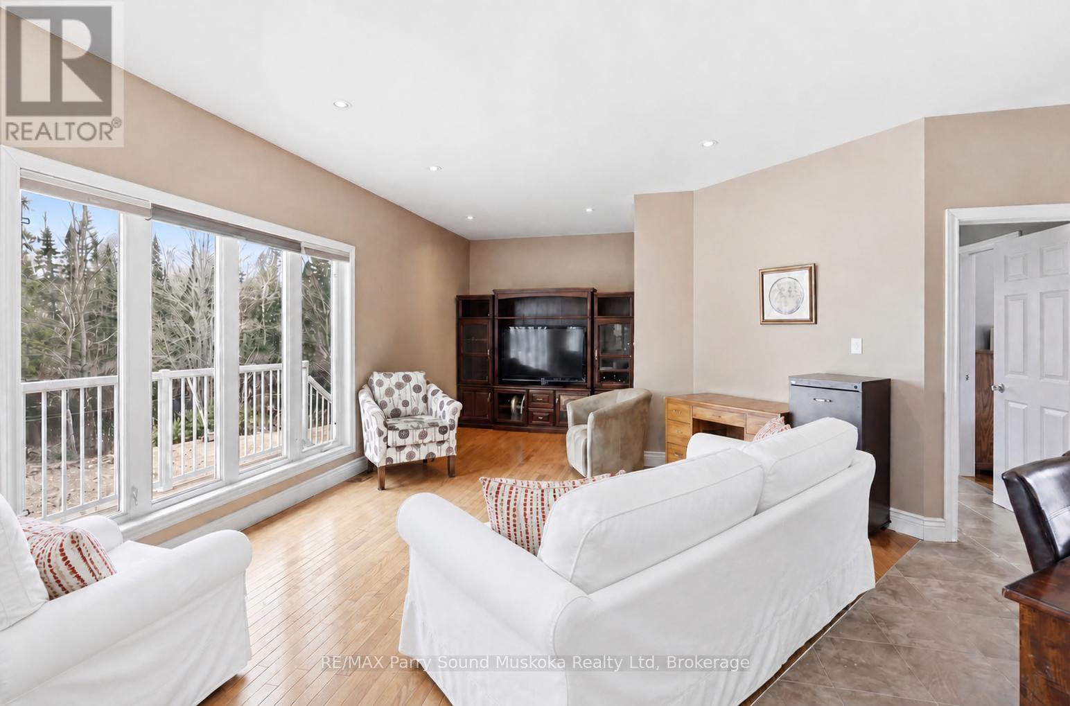 132 Lawson Drive Property Photo 8