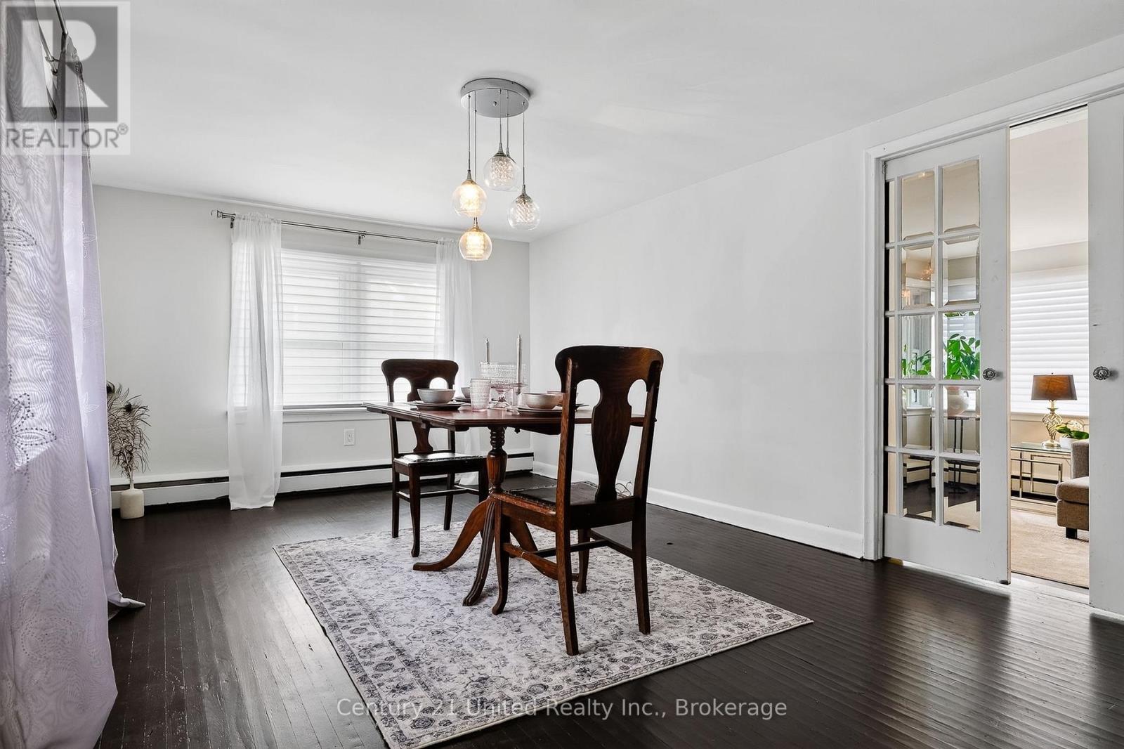 108 James Street E Property Photo 20