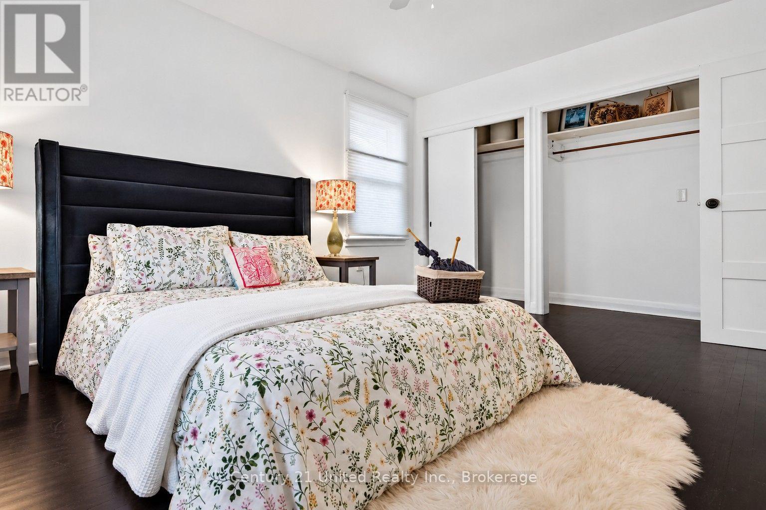 108 James Street E Property Photo 22