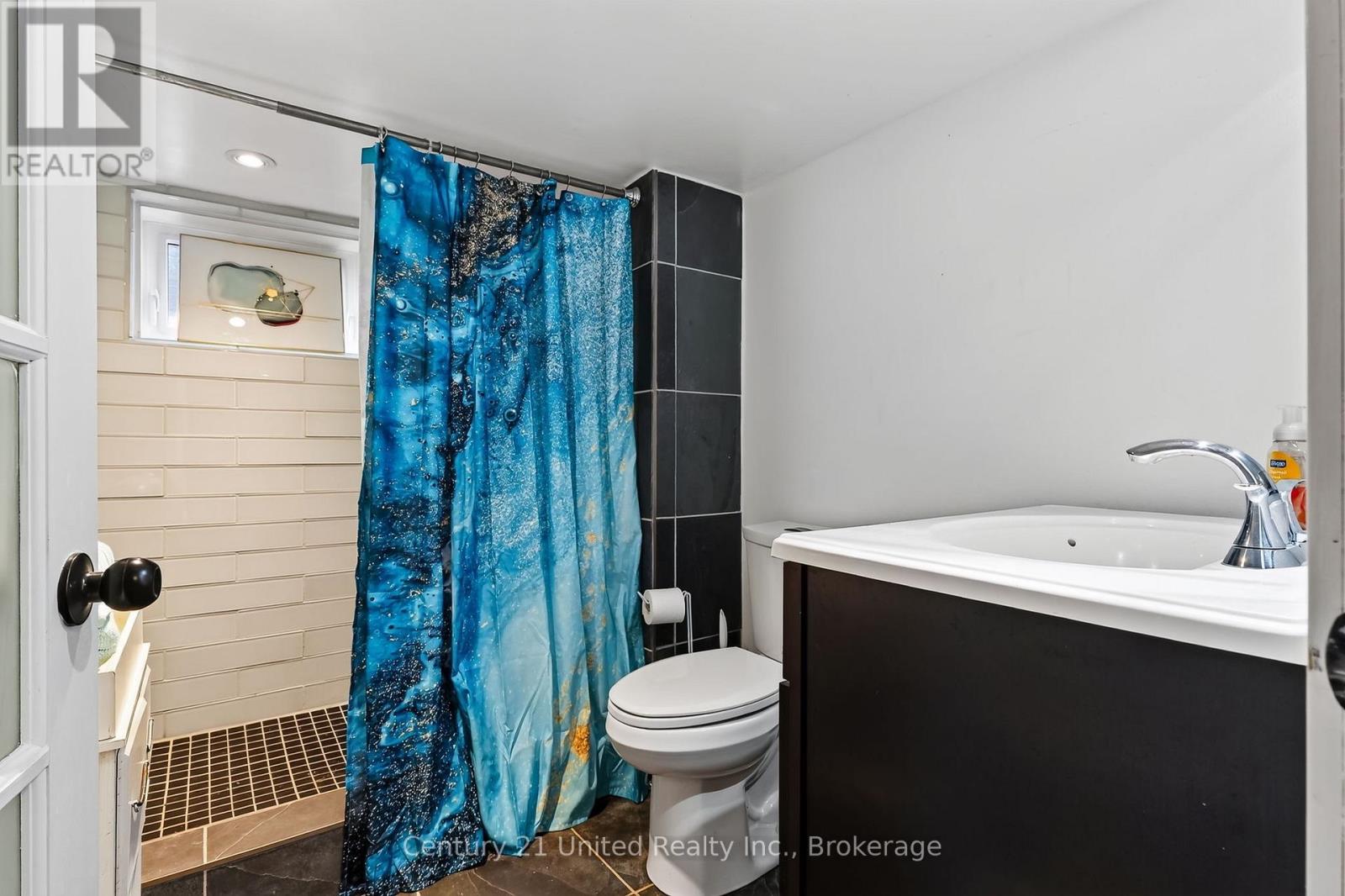 108 James Street E Property Photo 36