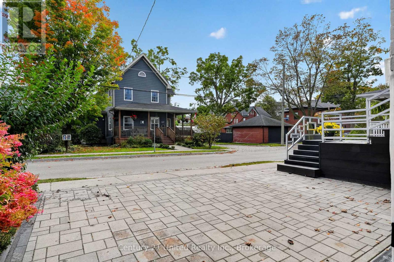 108 James Street E Property Photo 41
