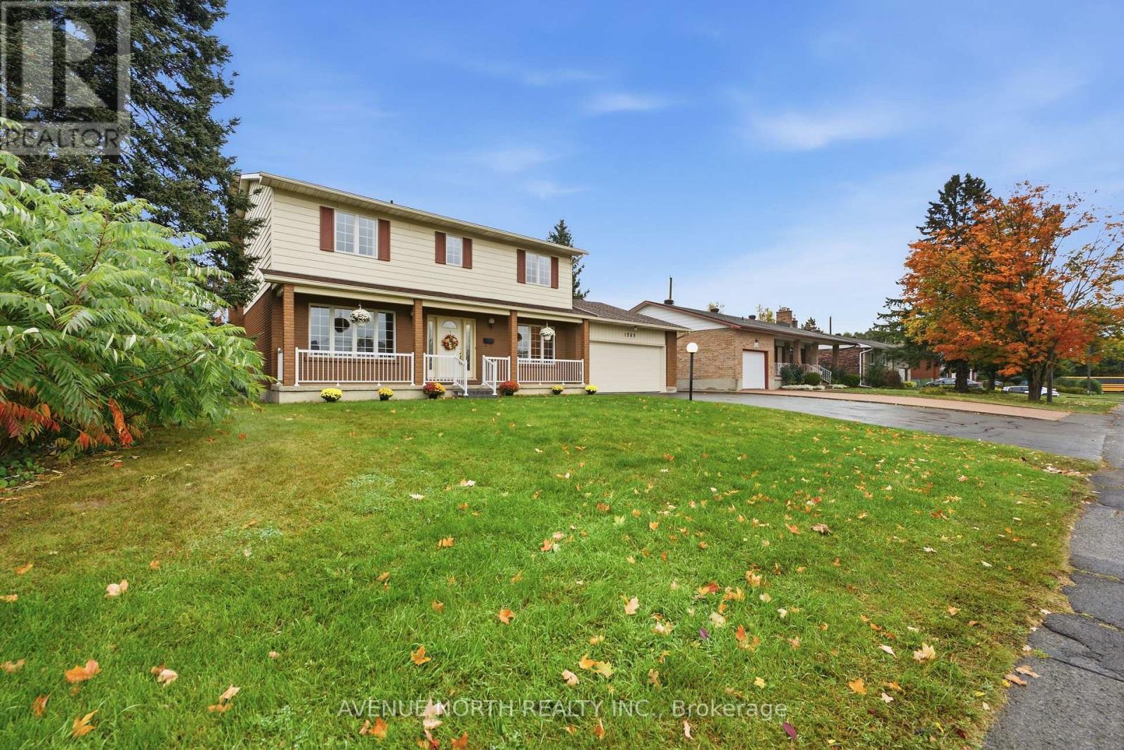 1283 Surrey Avenue Property Photo 4