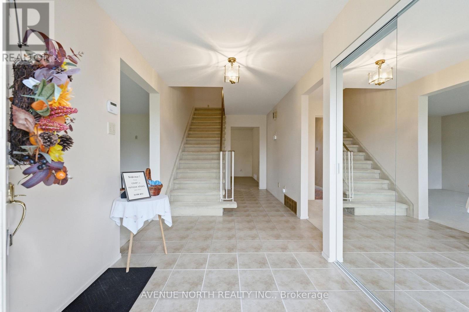 1283 Surrey Avenue Property Photo 7