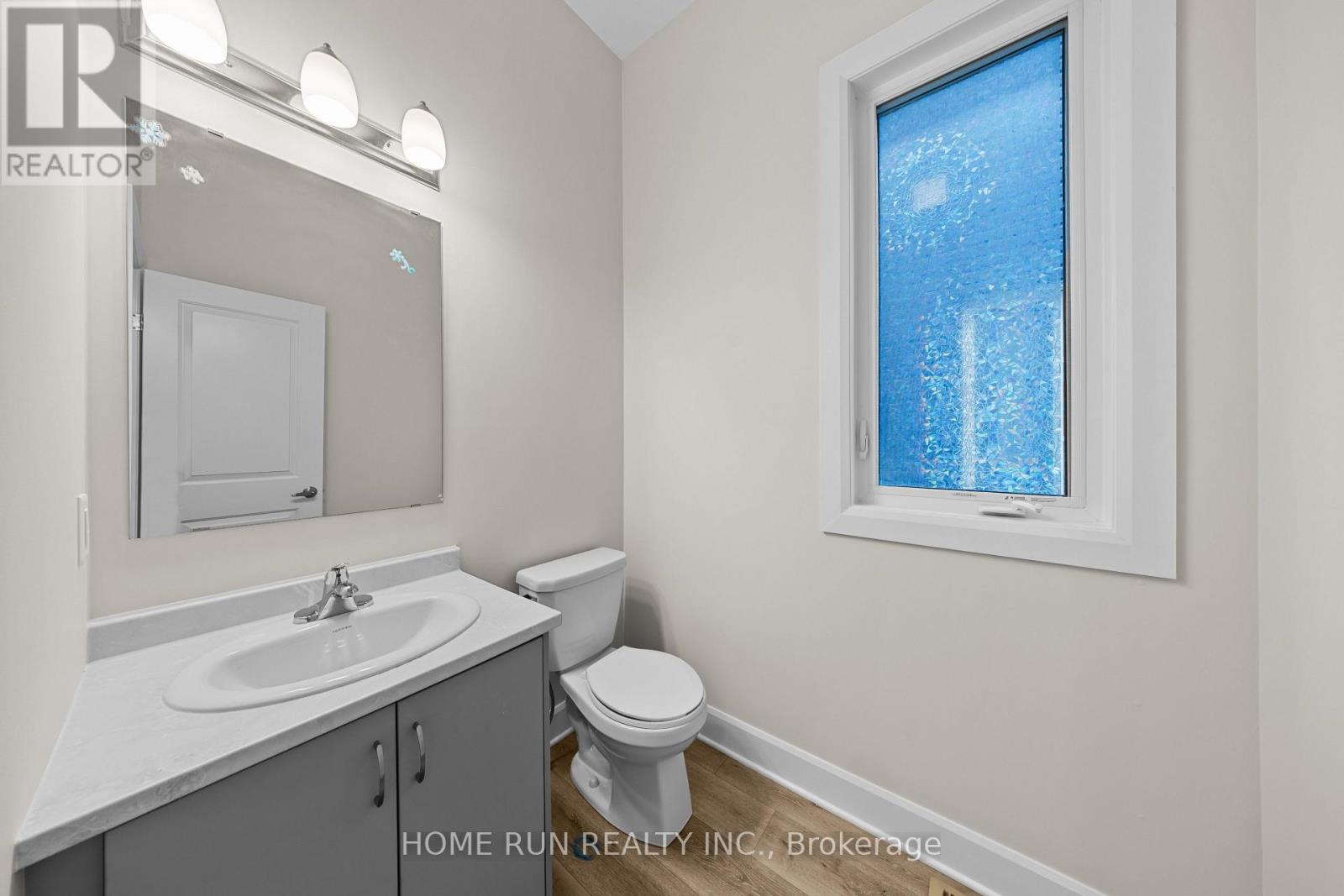 55 Robertson Lane Property Photo 8