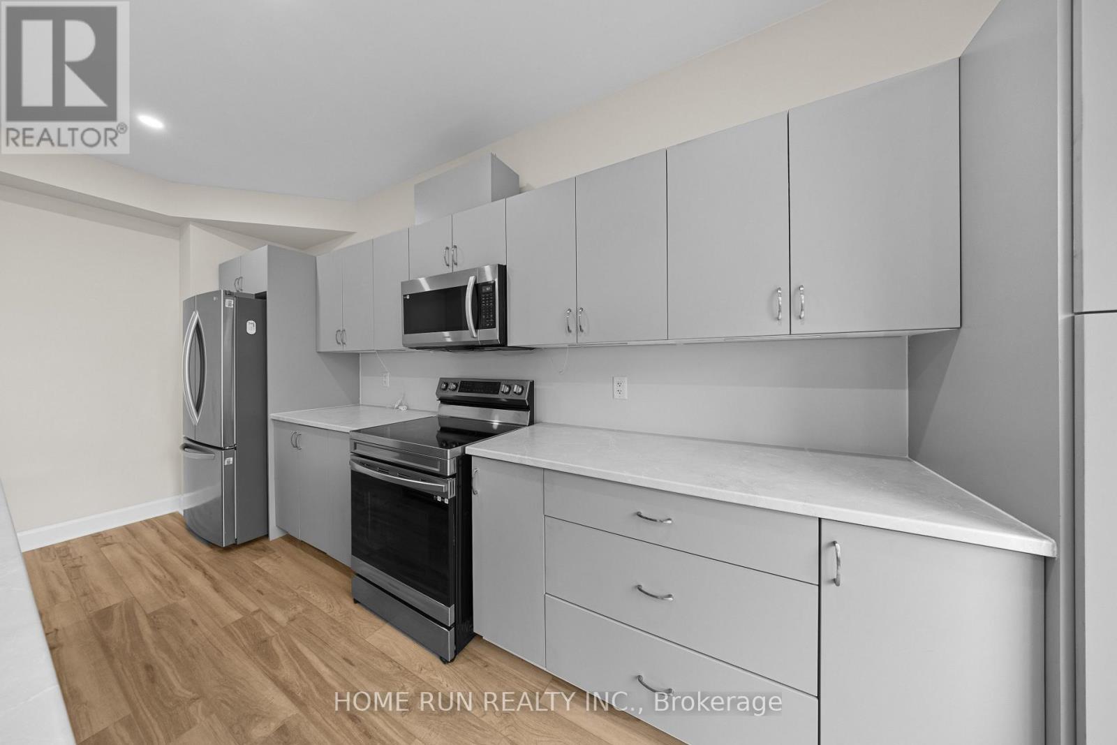 55 Robertson Lane Property Photo 16