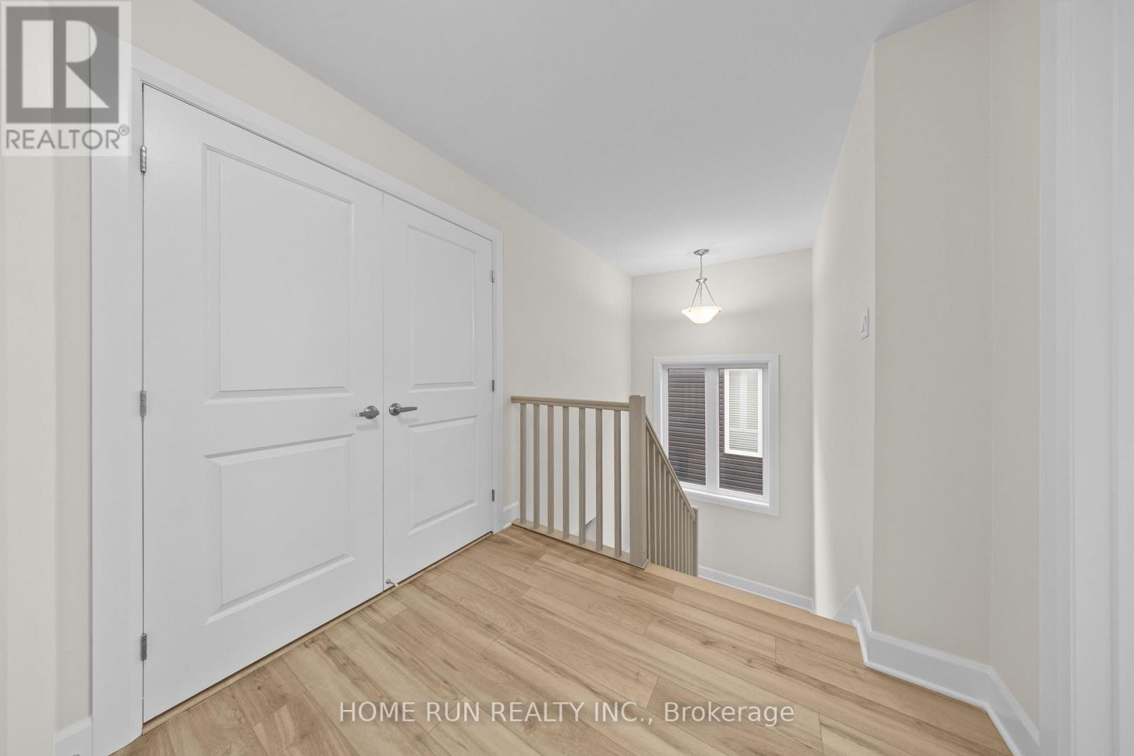 55 Robertson Lane Property Photo 20