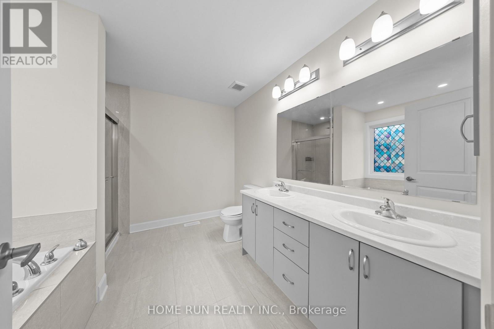 55 Robertson Lane Property Photo 27
