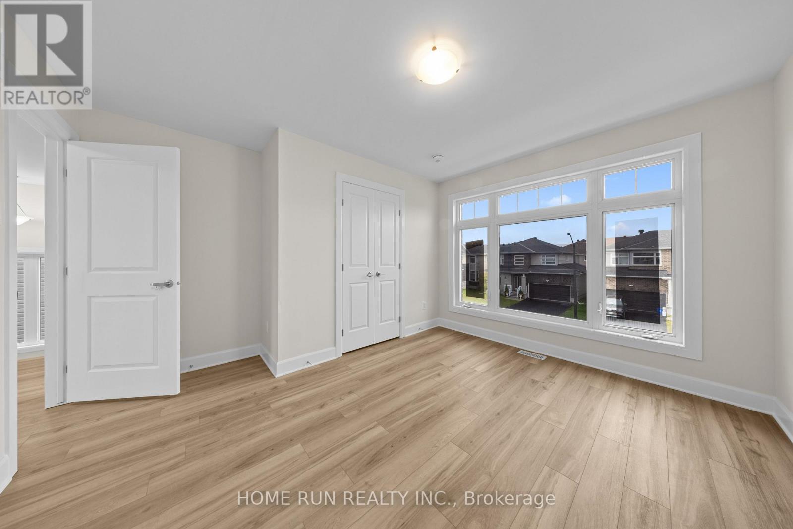 55 Robertson Lane Property Photo 32