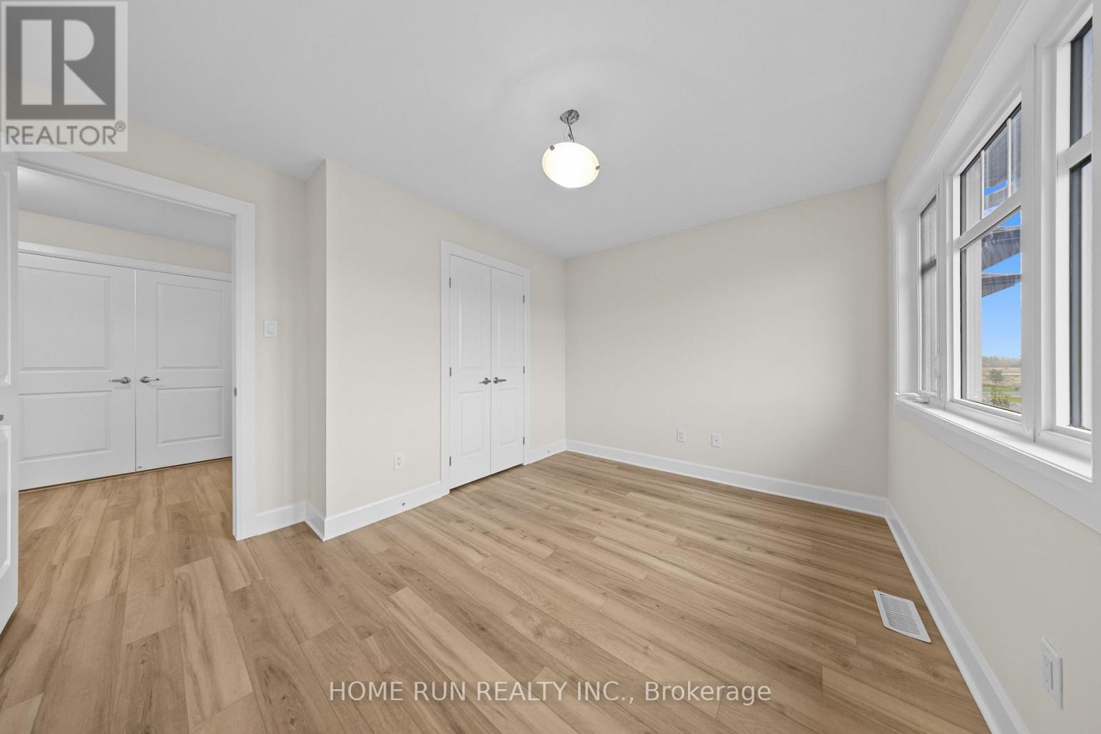 55 Robertson Lane Property Photo 34