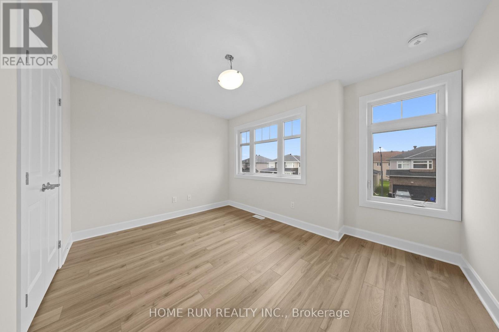 55 Robertson Lane Property Photo 36